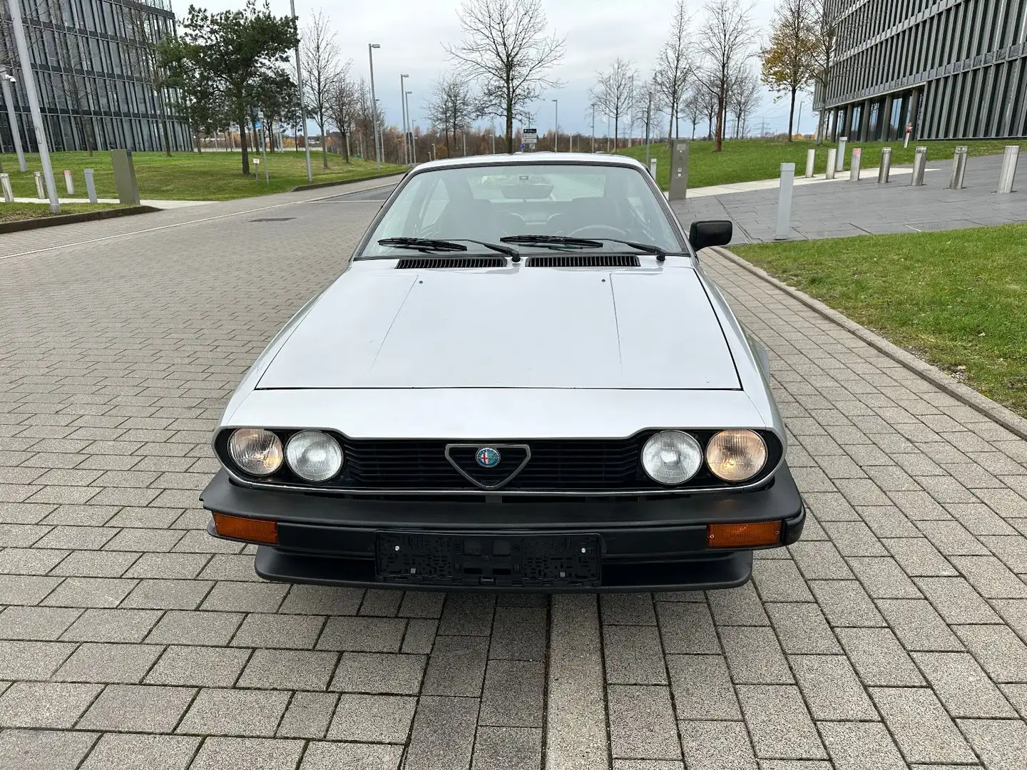Alfa Romeo GTV + ein echter Alfa + H Kennzeichen + Silver - 2