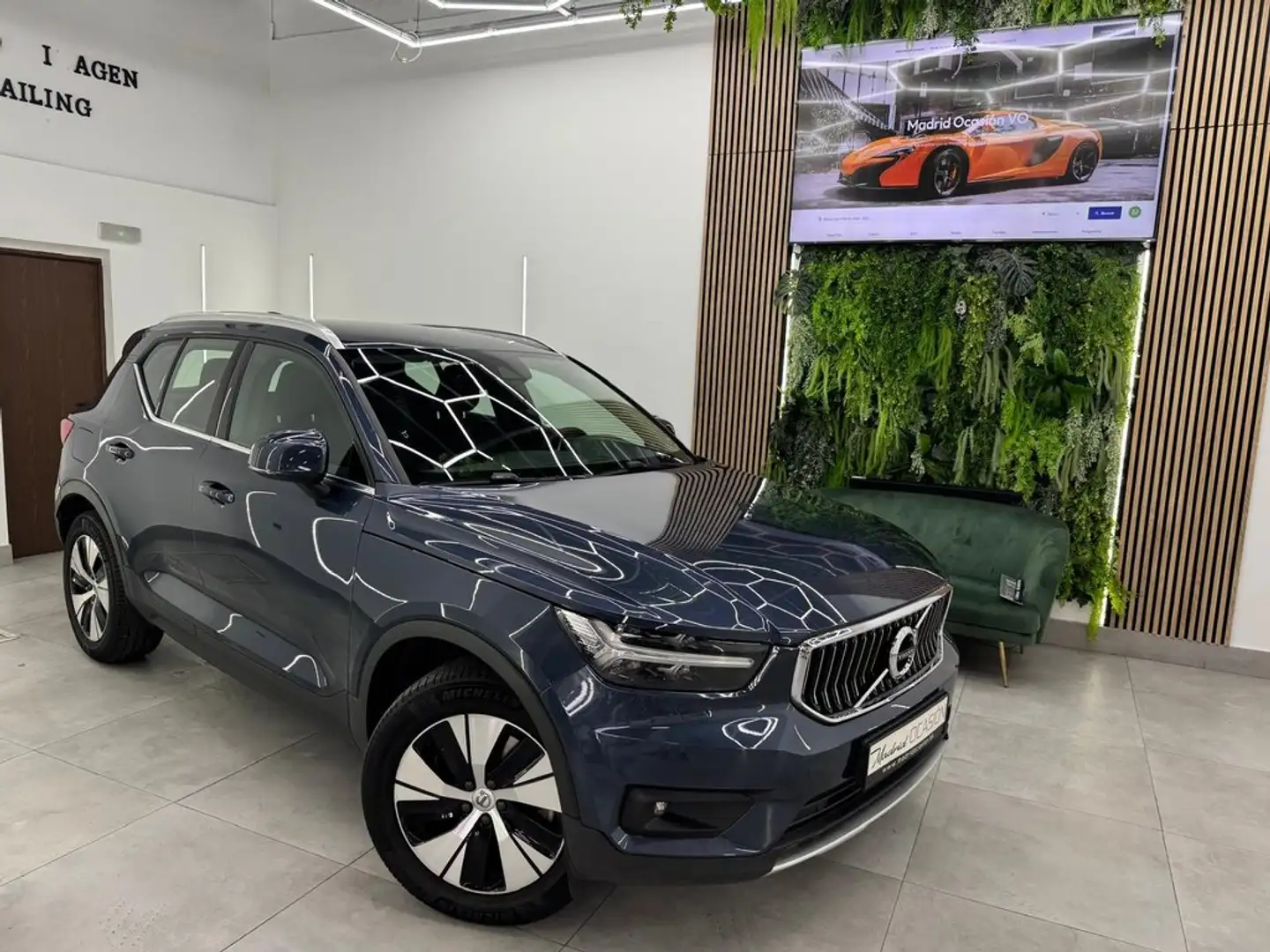 Volvo XC40 T4 Recharge Inscription Aut. Azul - 1