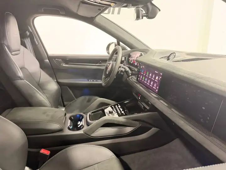 Porsche Cayenne 2024, foto 22