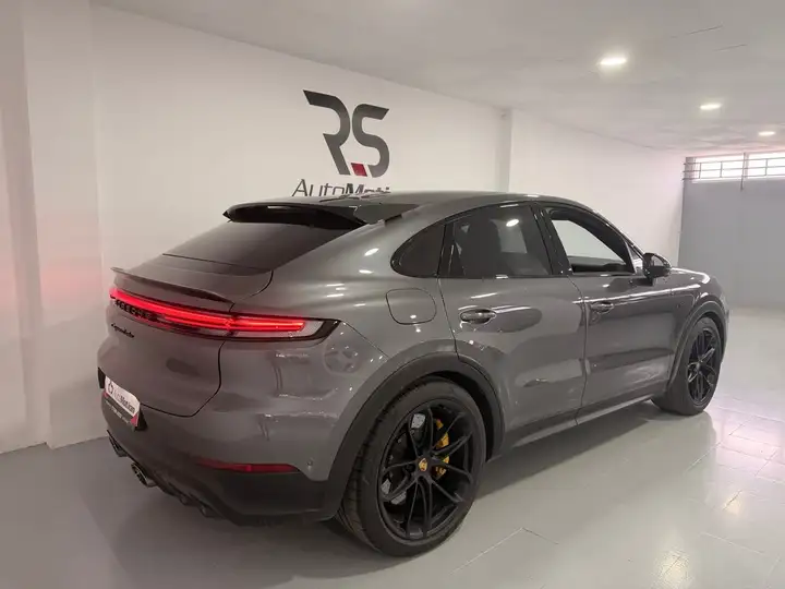 Porsche Cayenne 2024, foto 6