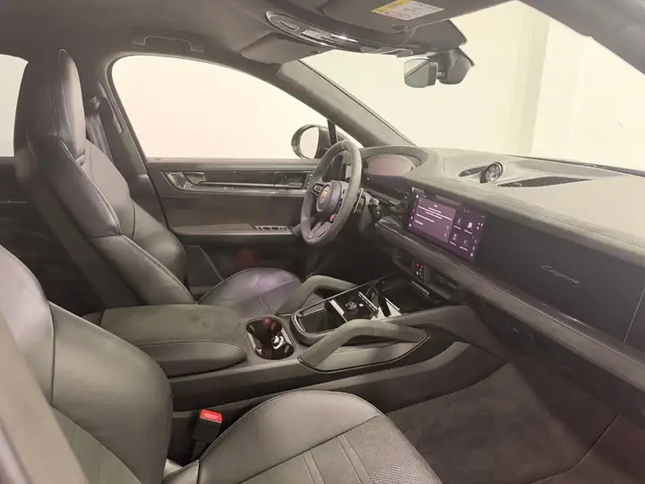 Porsche Cayenne 2024, foto 9