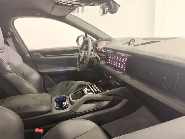 Porsche Cayenne 2024, foto 21