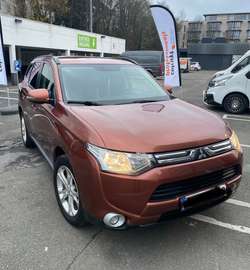 2.2 DI-D 4WD Instyle