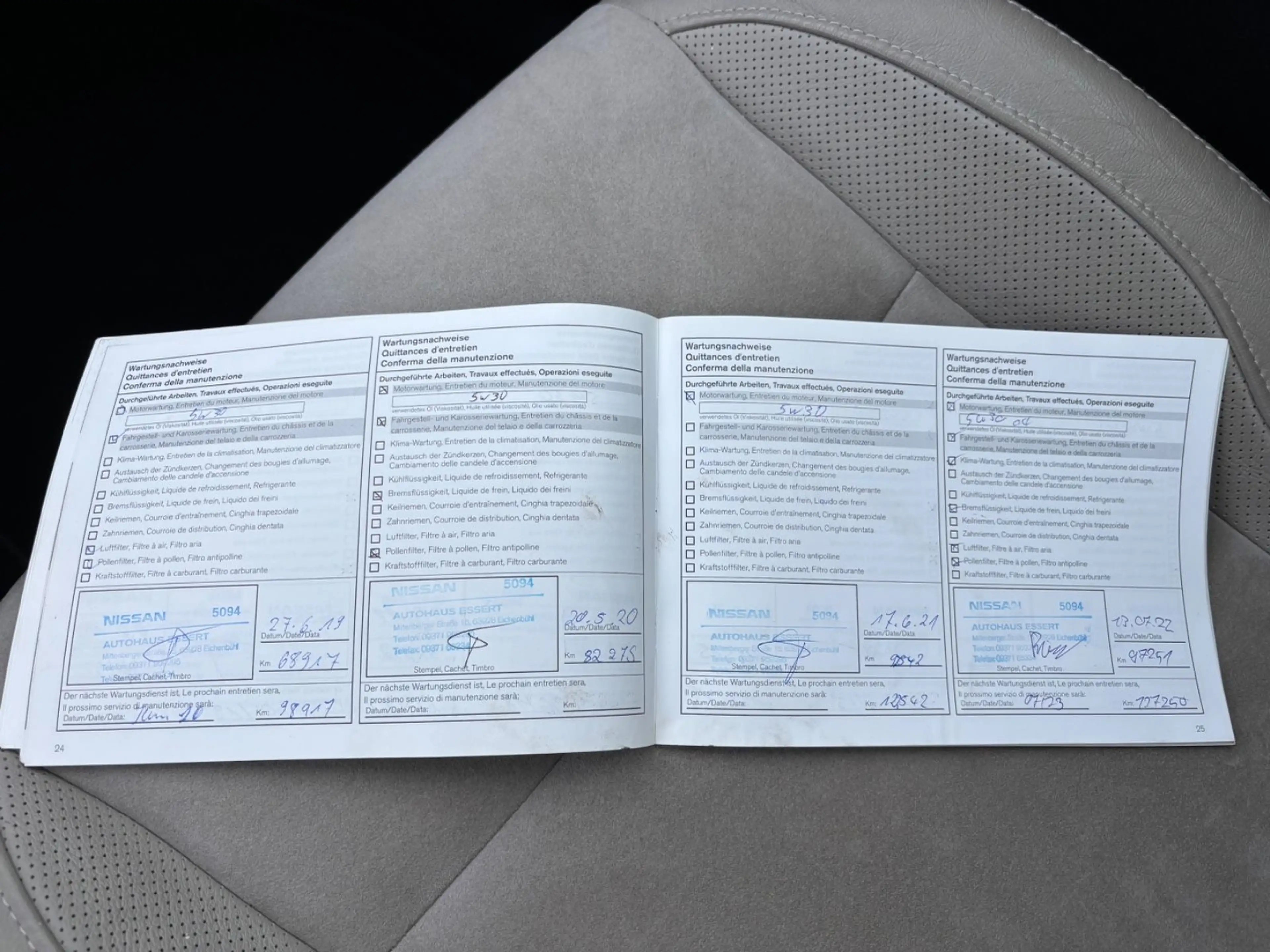 Nissan Qashqai Premier Limited Edition 4x4 ~VOLL ! — photo 21
