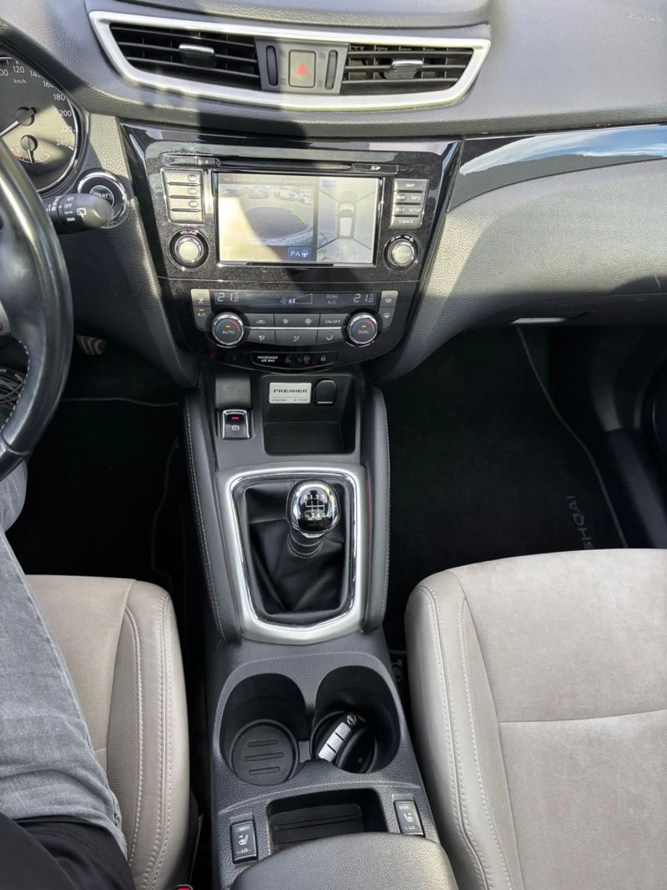 Nissan Qashqai Premier Limited Edition 4x4 ~VOLL ! — photo 19