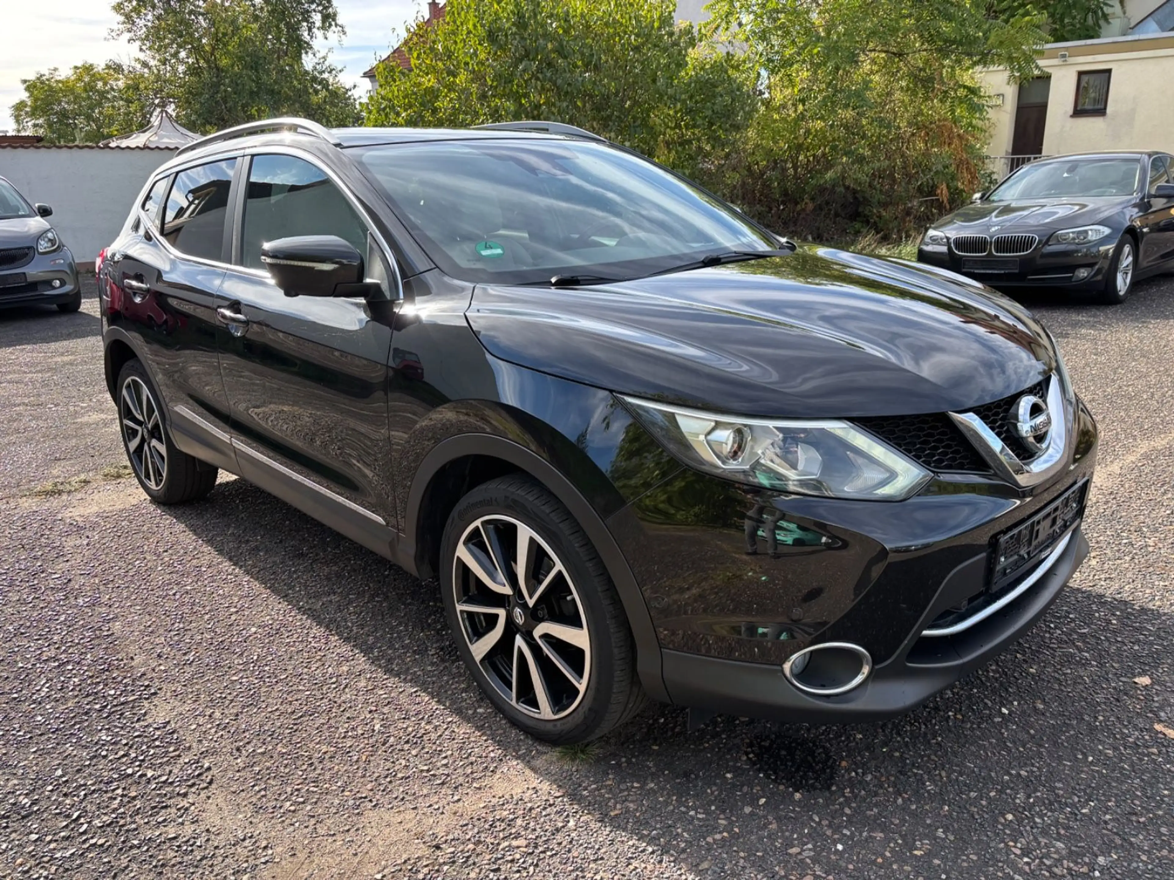Nissan Qashqai Premier Limited Edition 4x4 ~VOLL ! — photo 4