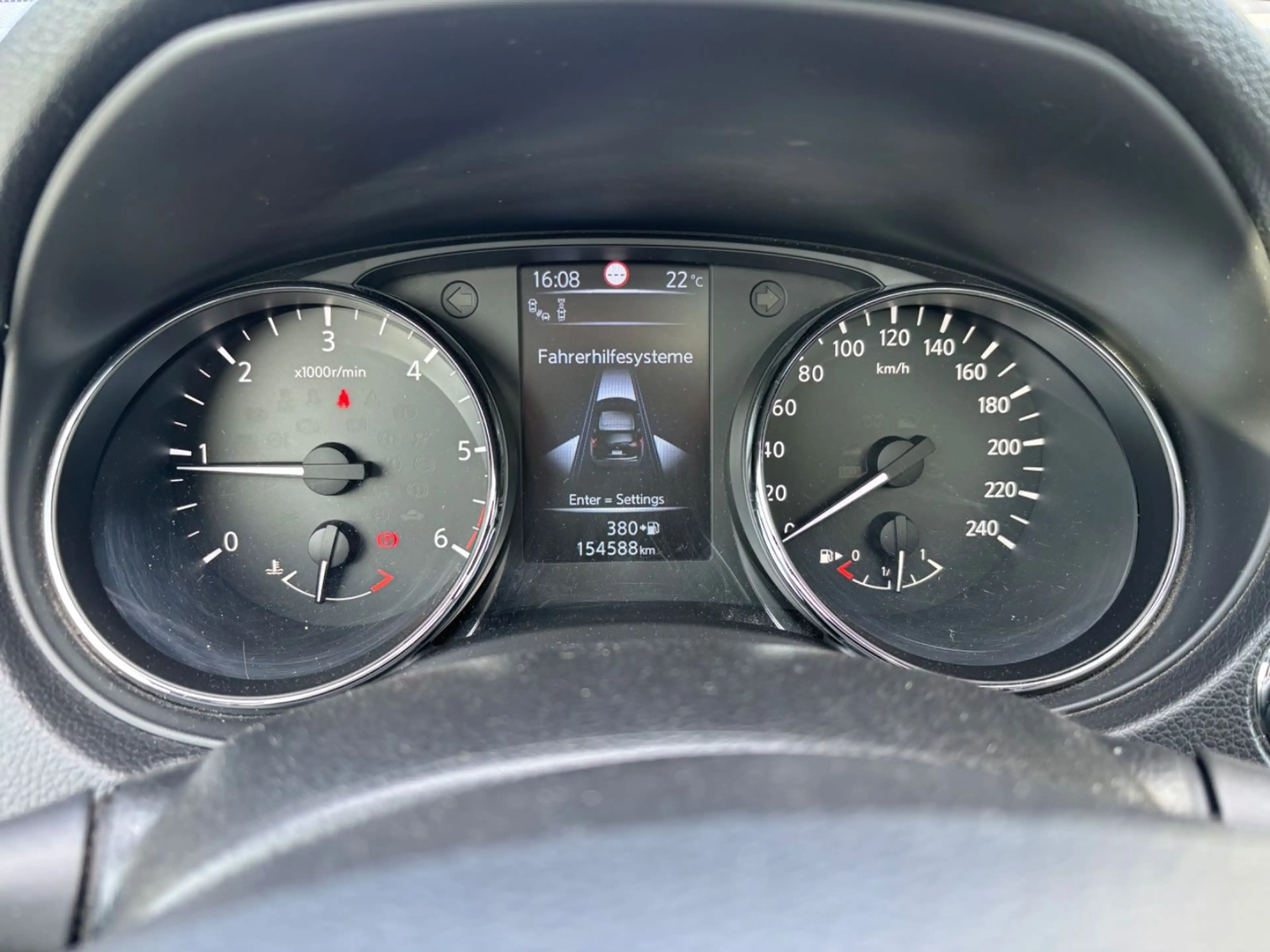 Nissan Qashqai Premier Limited Edition 4x4 ~VOLL ! — photo 18