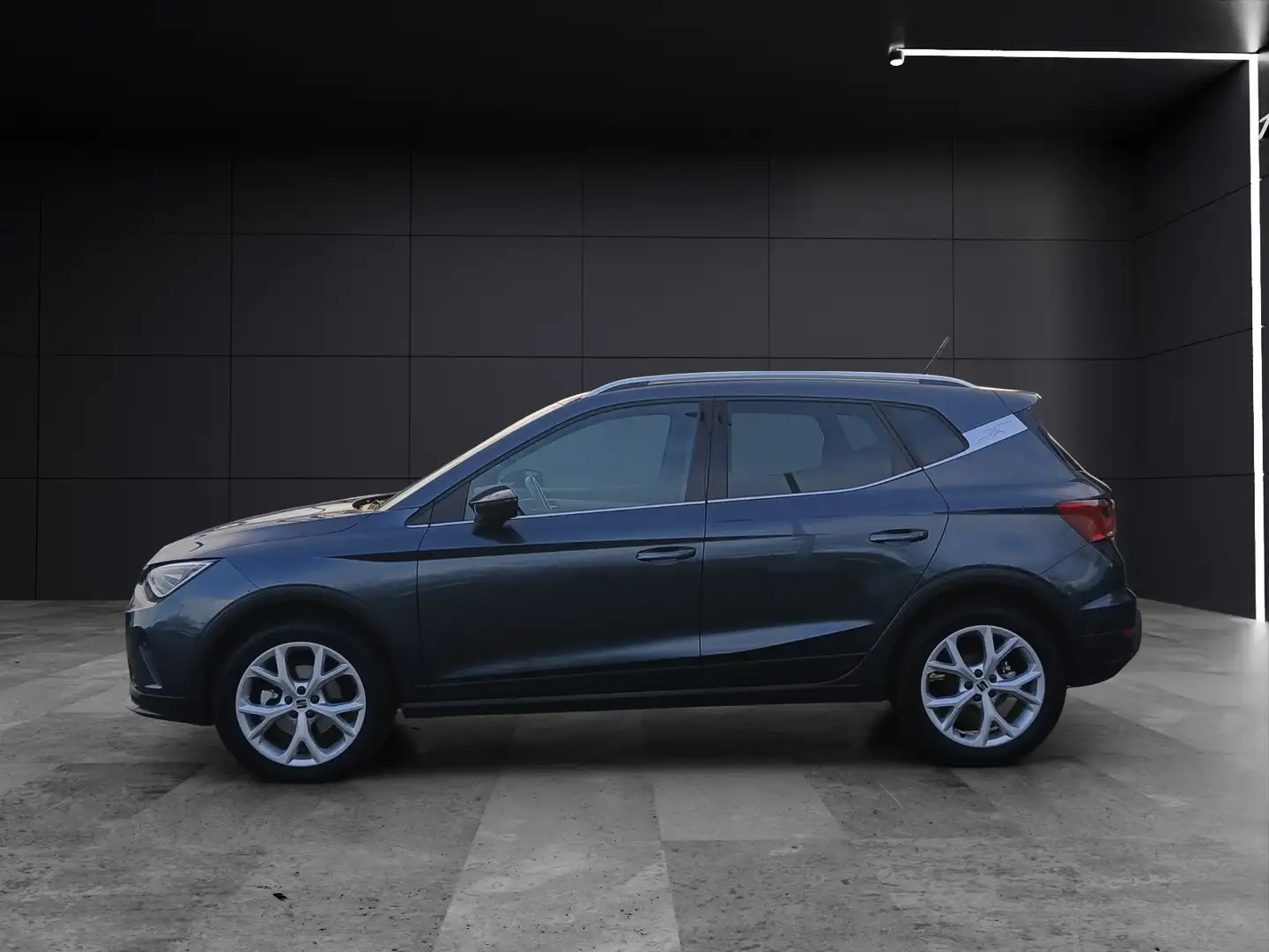 SEAT Arona TSI FR-Line DSG LED Navi AID ACC RFK SH LM Grau - 2