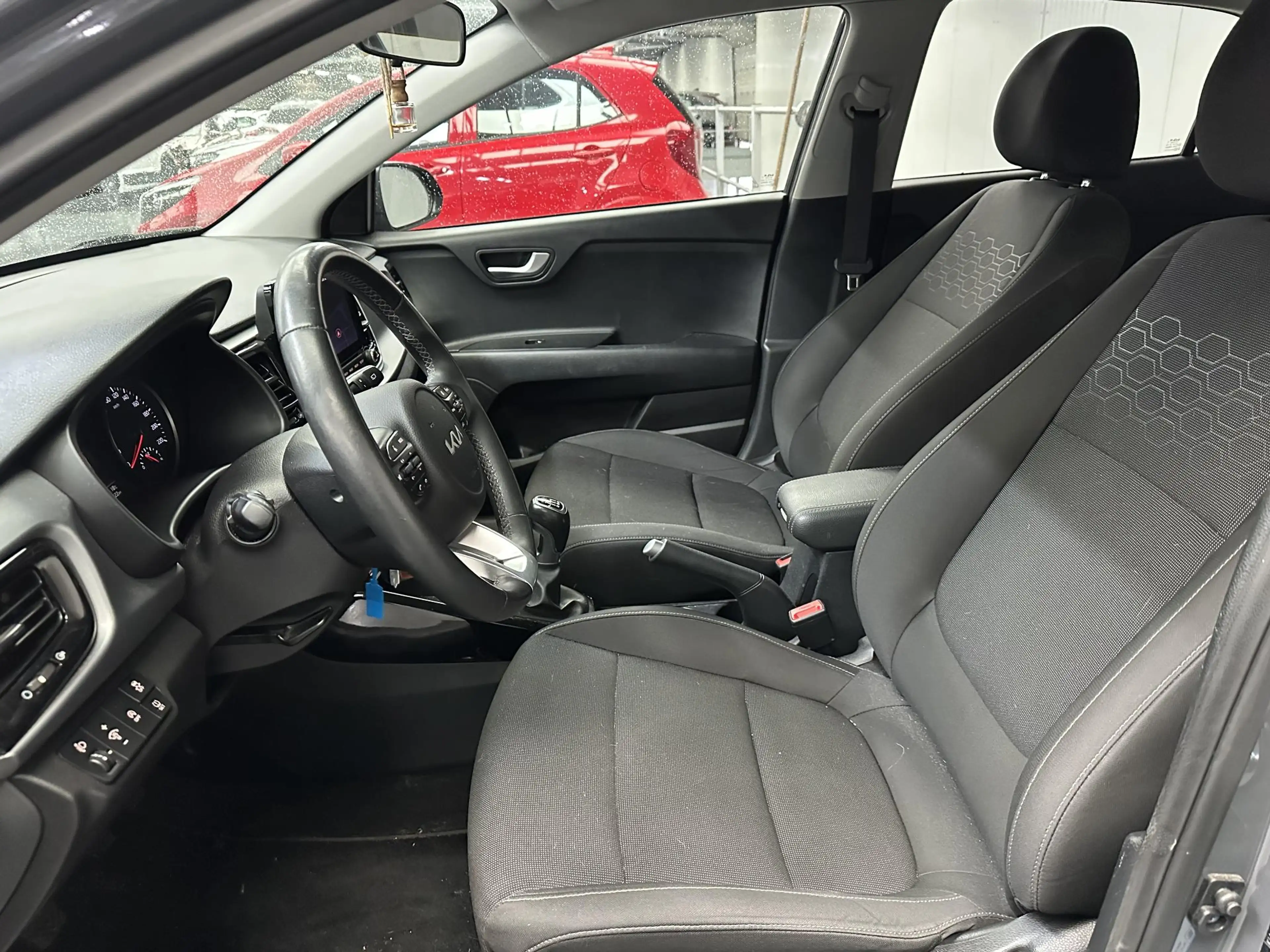 Kia Rio 1.0 T-GDi MHEV DynamicLine — photo 2