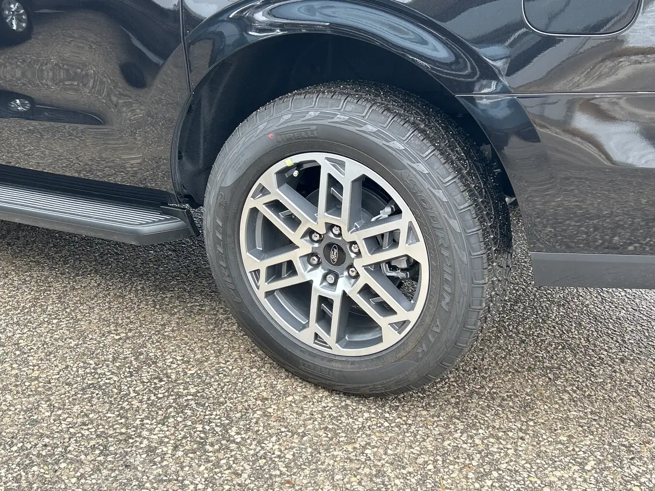 Ford Expedition снимка Ford Expedition