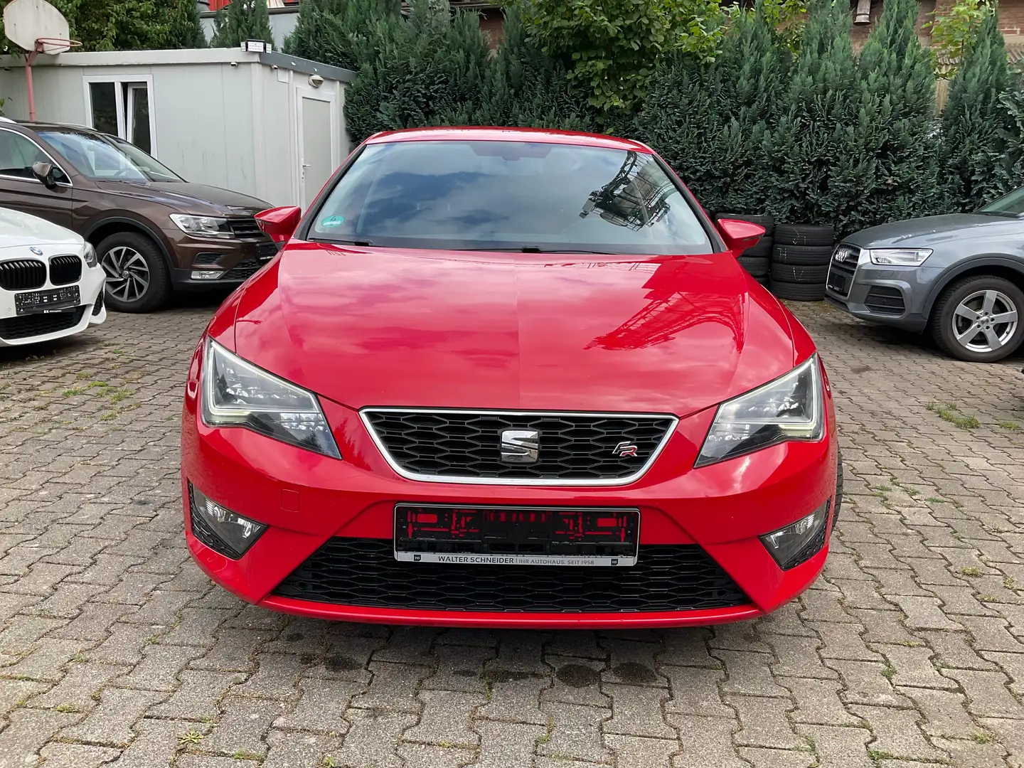 SEAT Leon 1.8 TSI,FR,DSG,LED,AHK,PDC,ALU,SCHALTWIPPEN Rot - 2