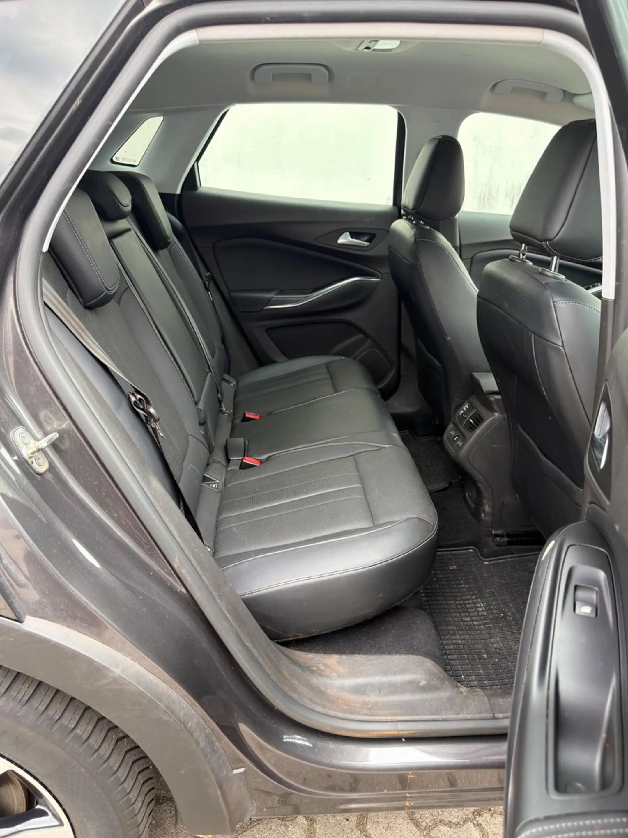 Opel Grandland X 2,0 TDCi Automatik GPS-Navi Klima — photo 14