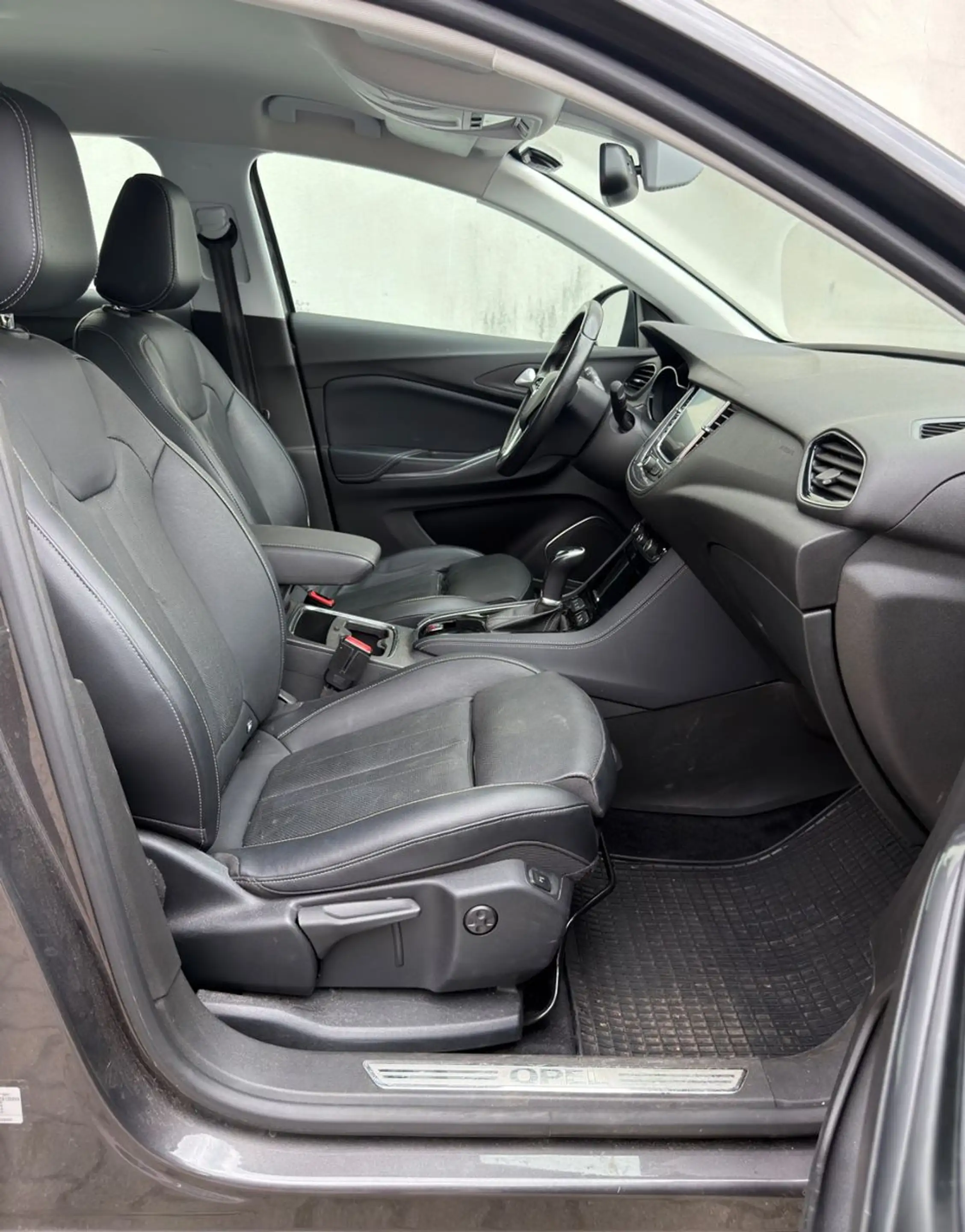 Opel Grandland X 2,0 TDCi Automatik GPS-Navi Klima — photo 15
