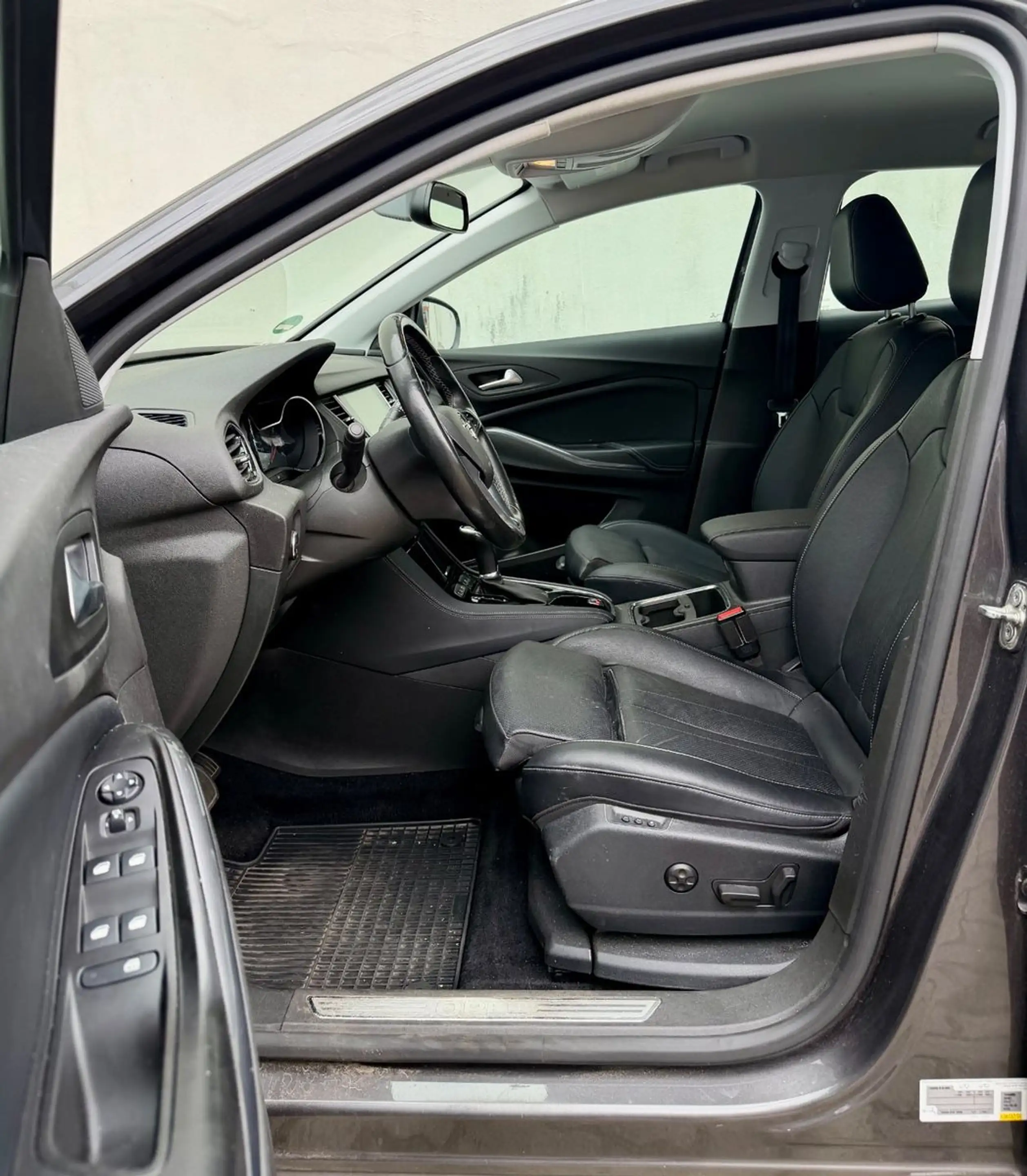 Opel Grandland X 2,0 TDCi Automatik GPS-Navi Klima — photo 4