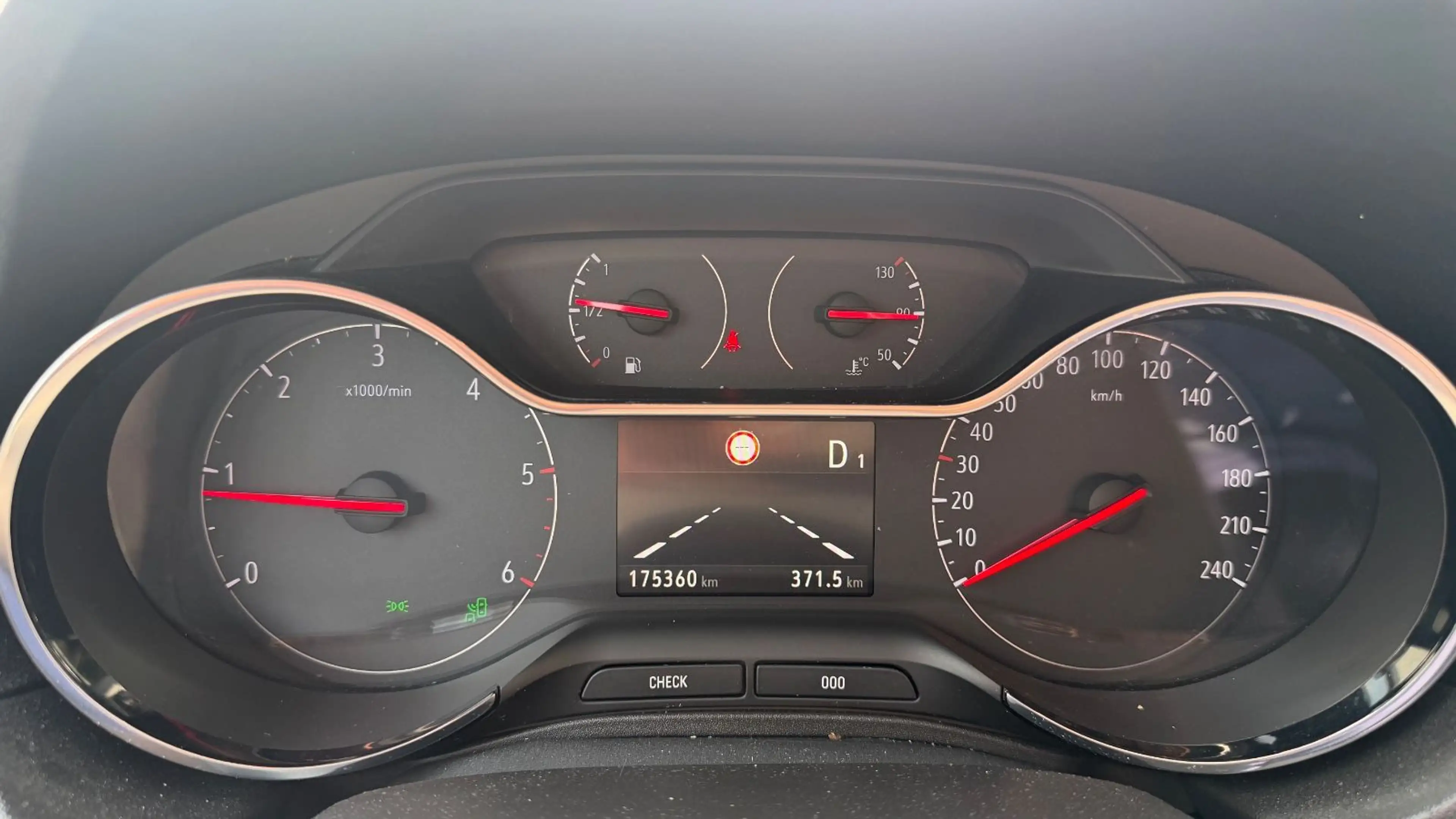 Opel Grandland X 2,0 TDCi Automatik GPS-Navi Klima — photo 3