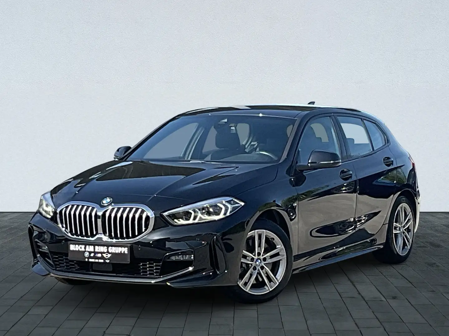 BMW 120 i Limousine Modell M Sport SH Klimaaut. LED PDC N Schwarz - 2