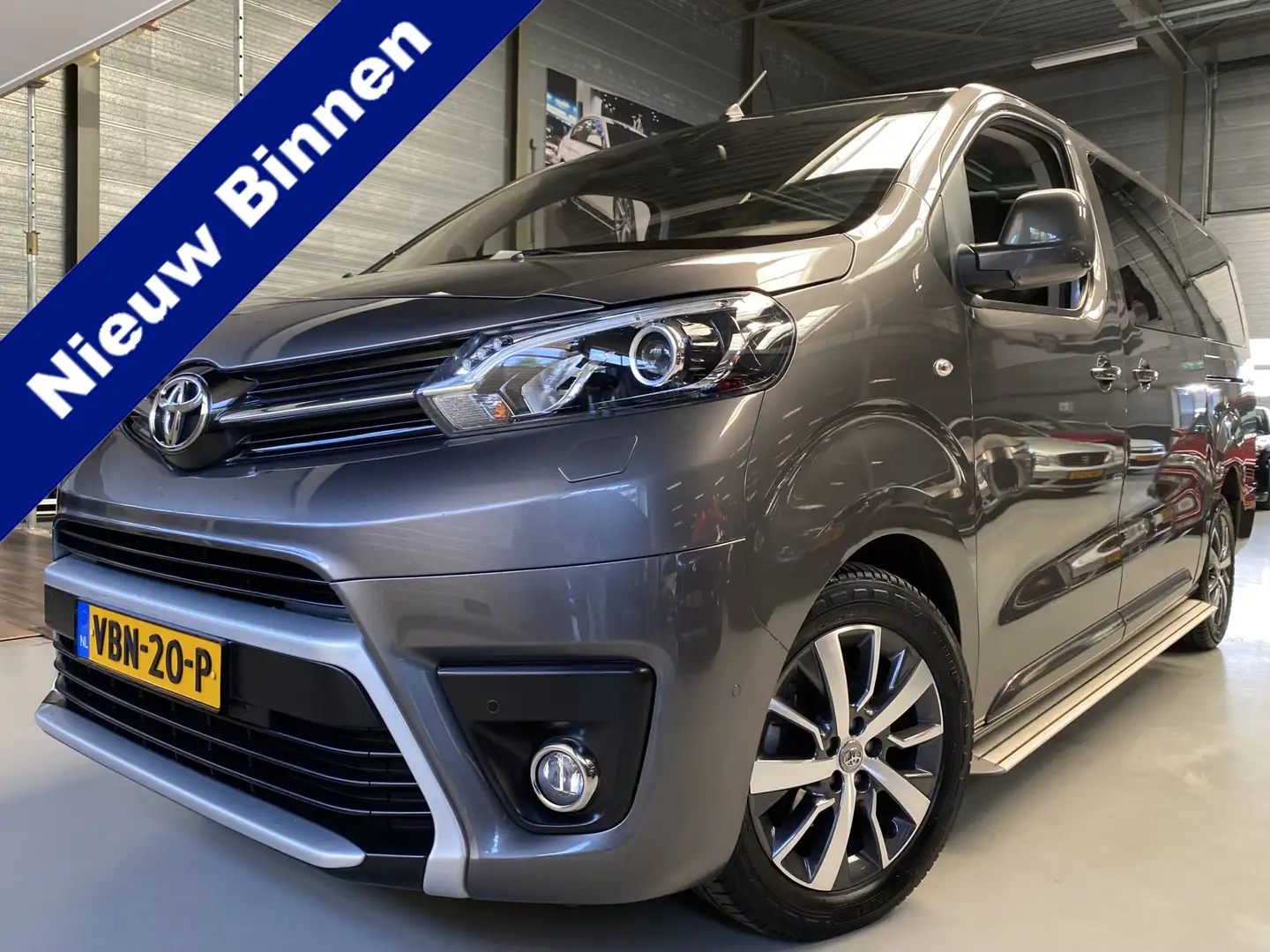 Toyota Proace Worker 2.0 D-4D Dynamic Long DC Verso Cruise, Came Grijs - 1