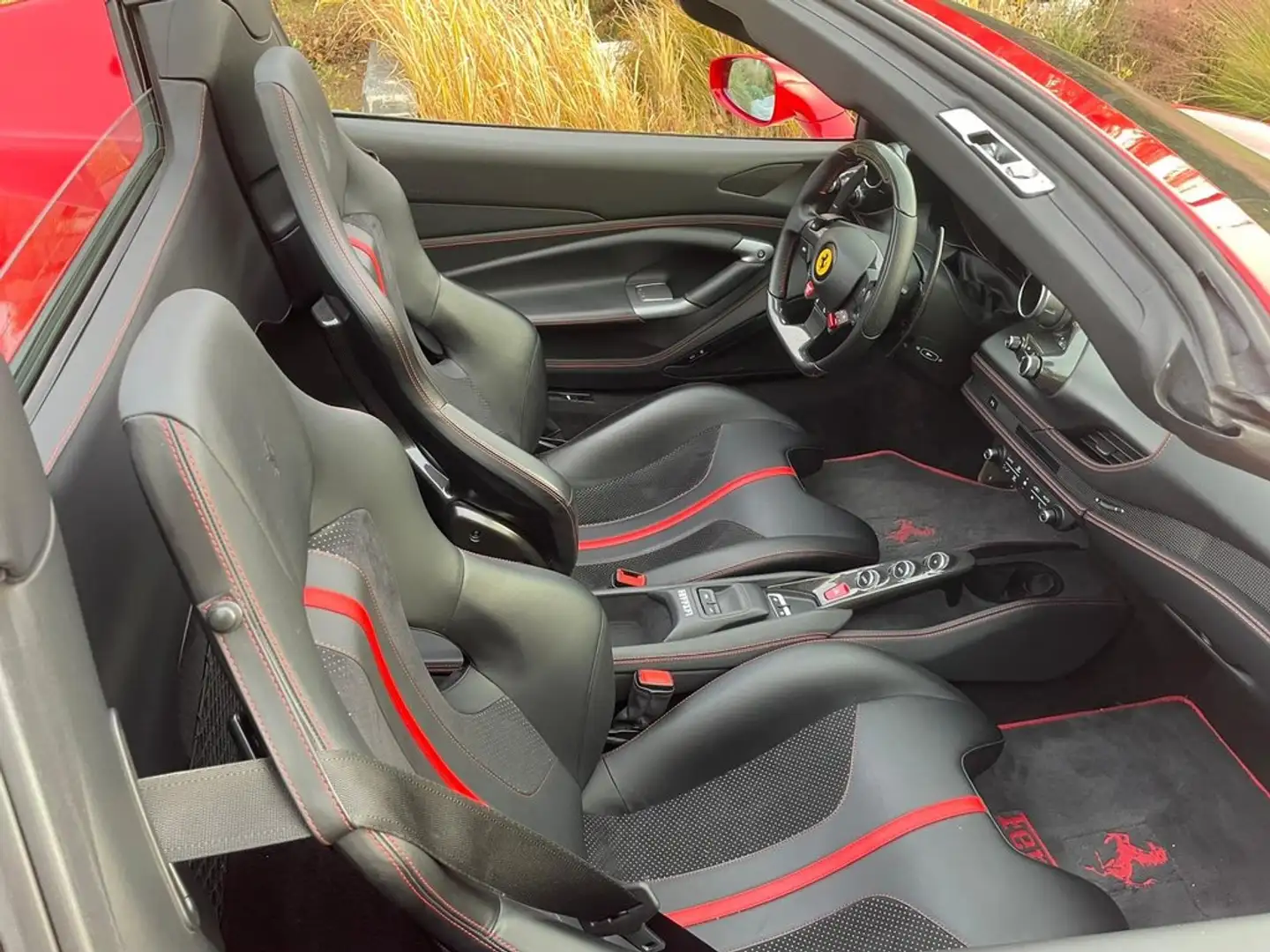 Ferrari F8 Tributo Deportivo 721cv Automático de 3 Puertas Rojo - 2