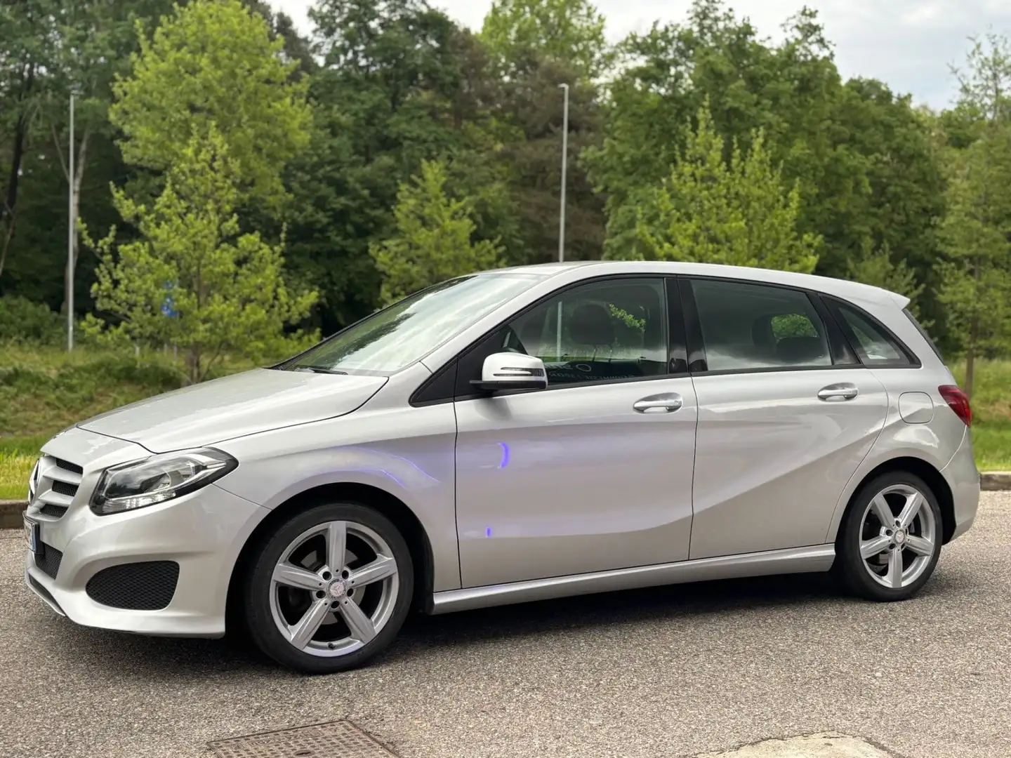 Mercedes-Benz B 180 B 180 d Automatic Executive Ezüst - 2