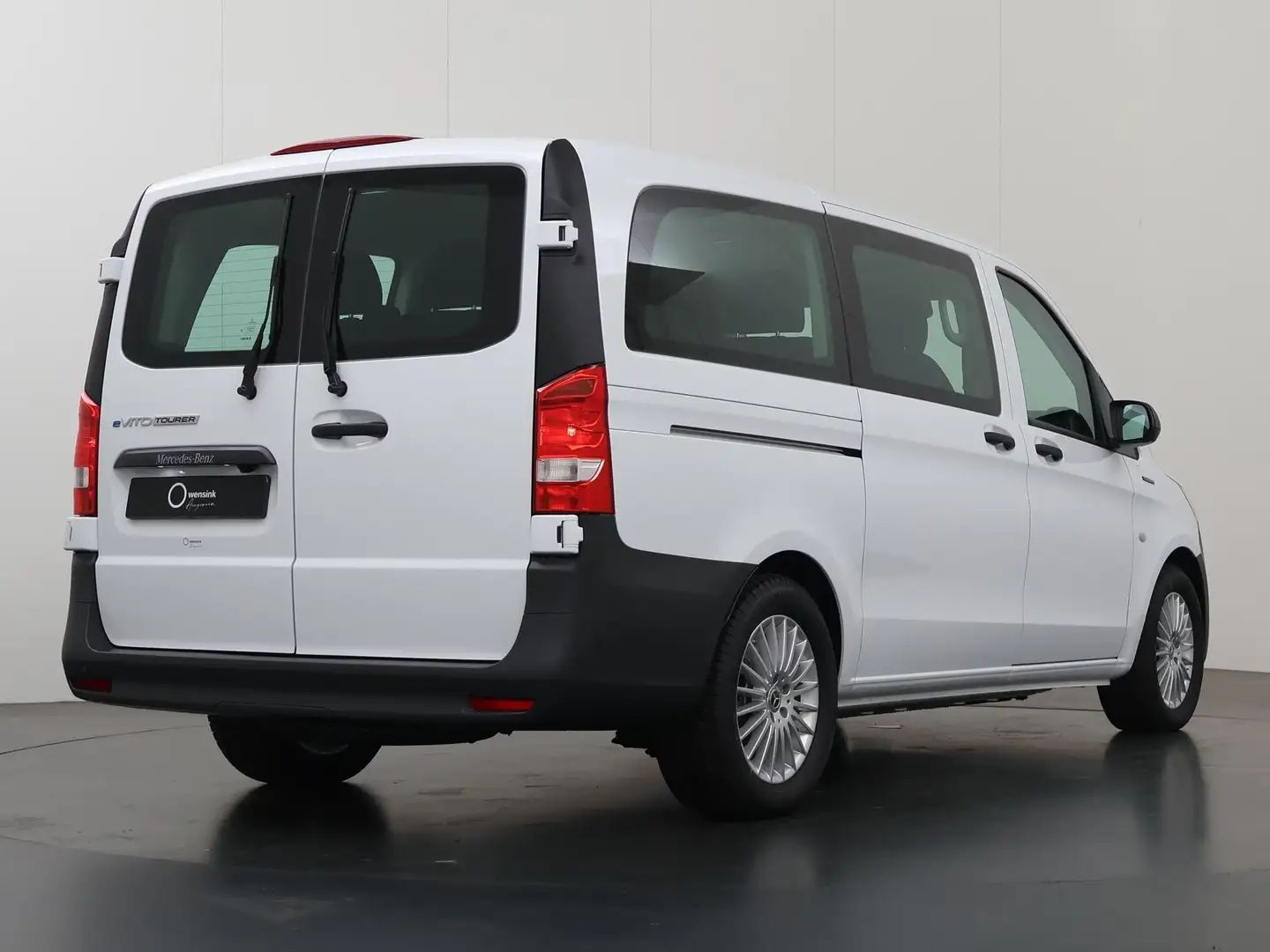 Mercedes-Benz Vito eVito Tourer 129 L2 PRO 90kWh | Snelladen 110 KWh Wit - 2