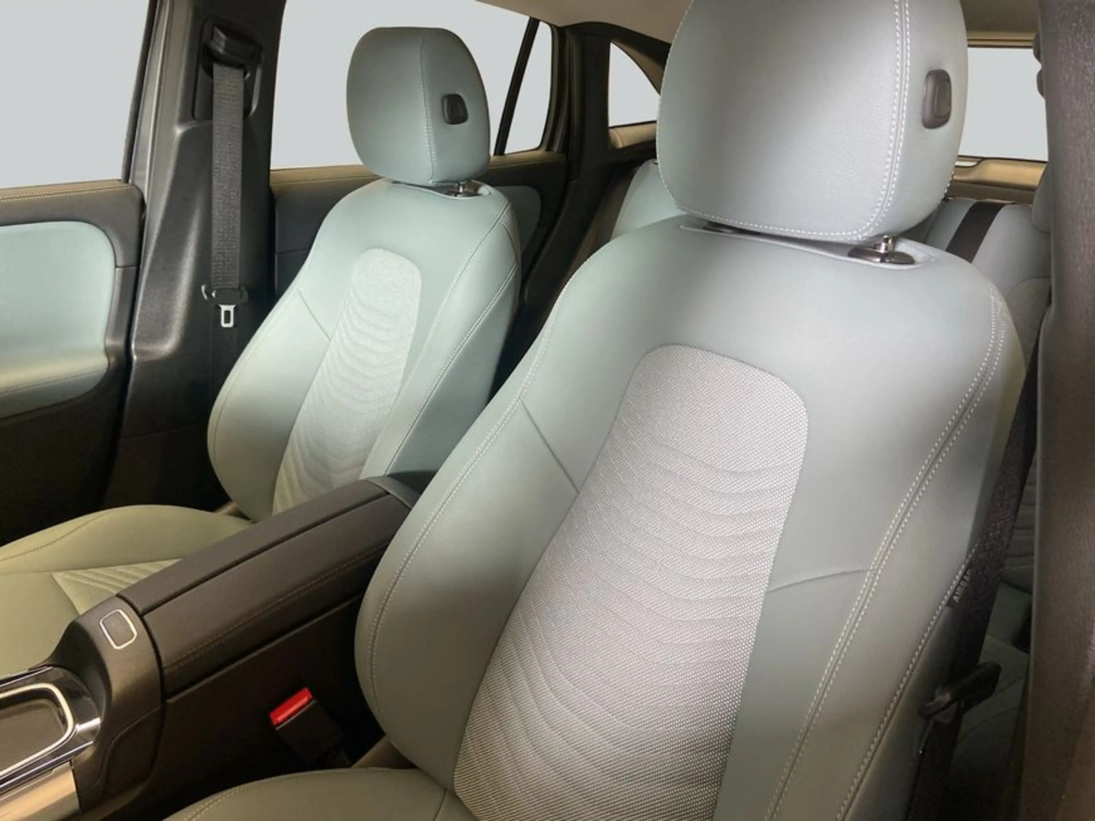 Mercedes-Benz GLA 220 GLA — photo 10