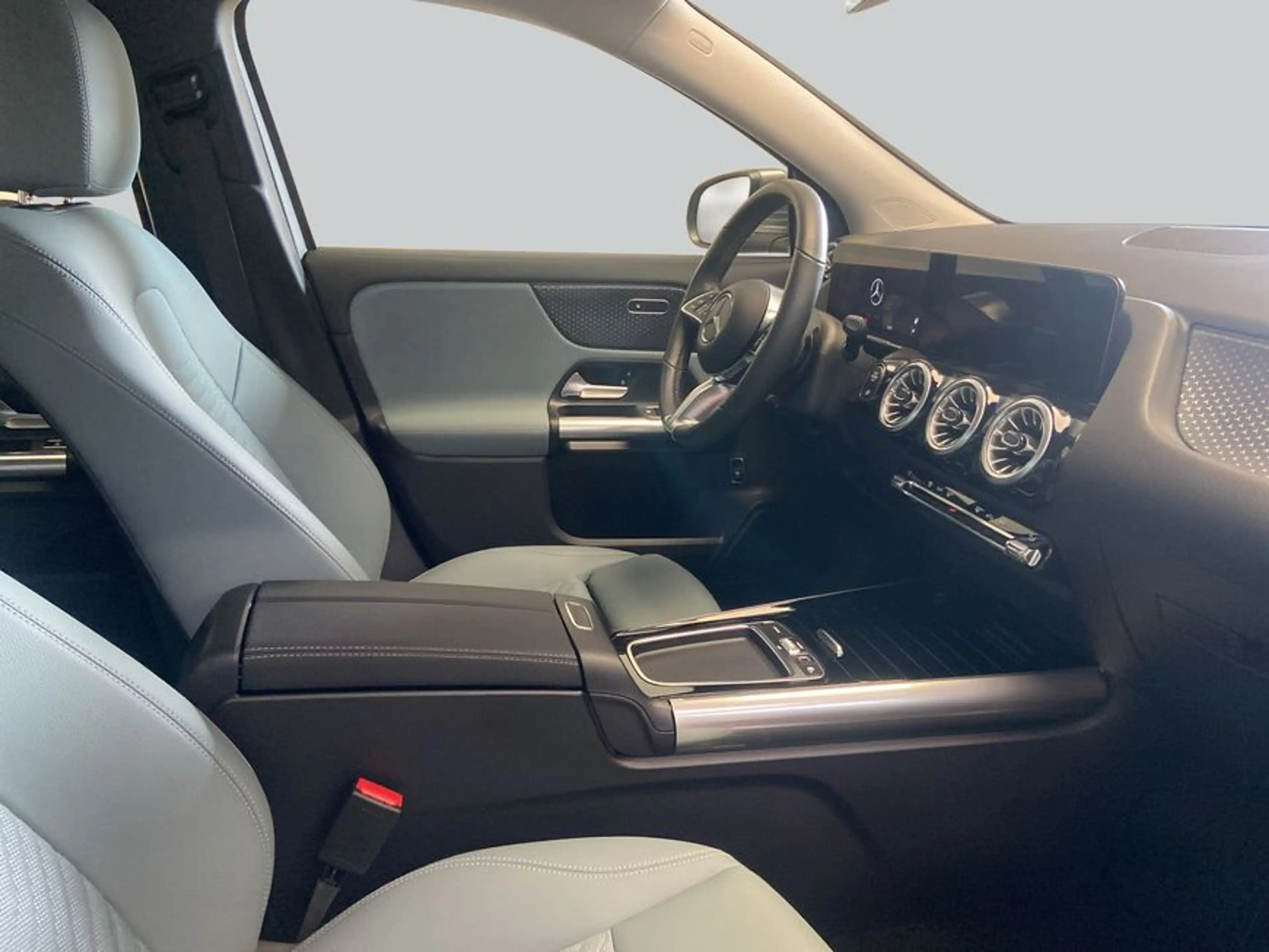 Mercedes-Benz GLA 220 GLA — photo 12