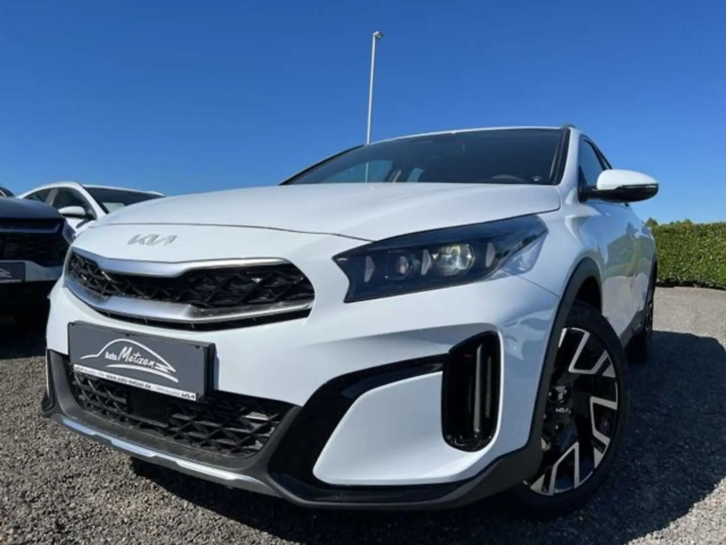 Kia XCeed 1.5 T-GDI DCT7 Spirit APPS LED JBL Kamera AKTION! Weiß - 2