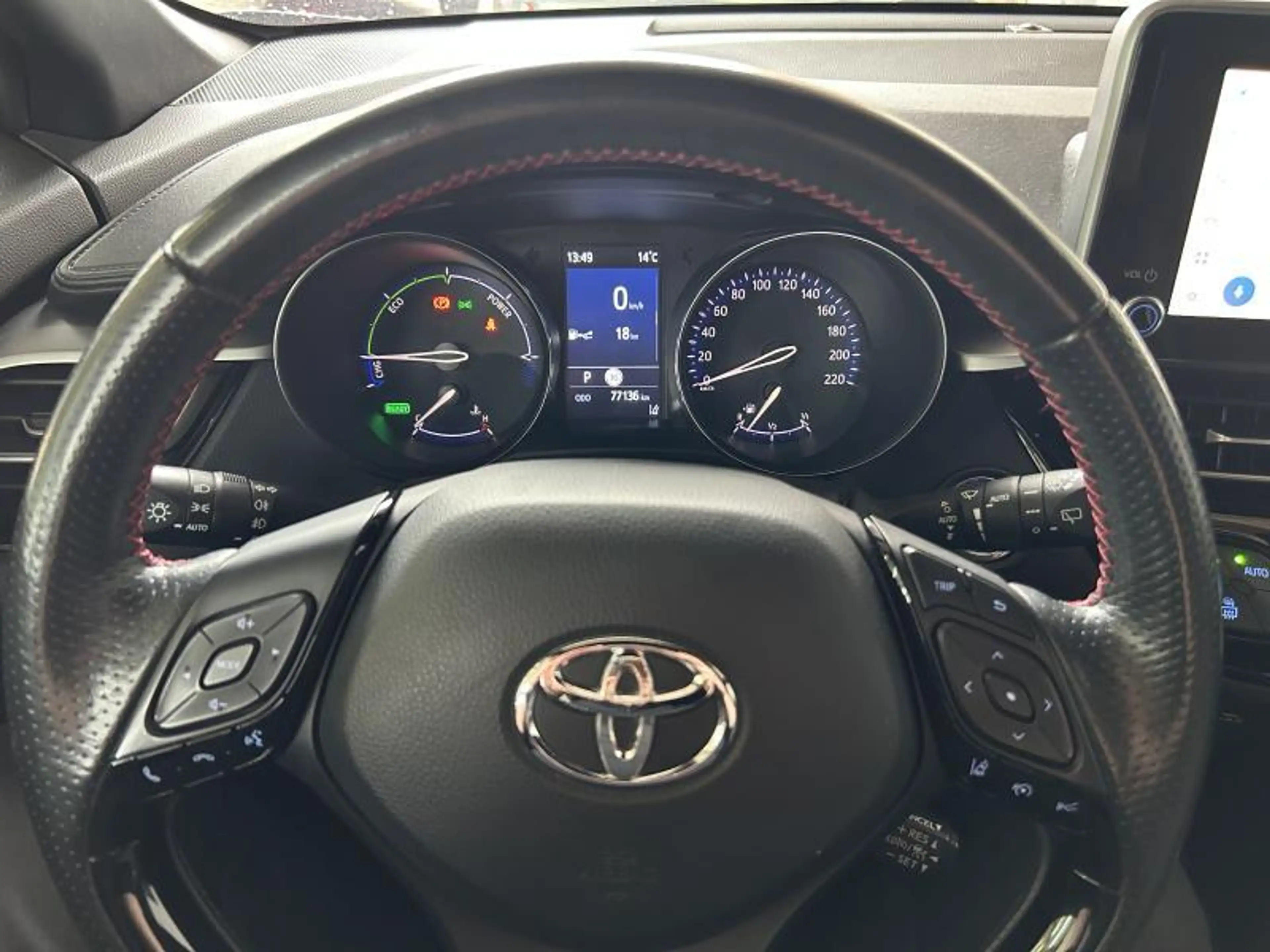 Toyota C-HR GR Sport — photo 6