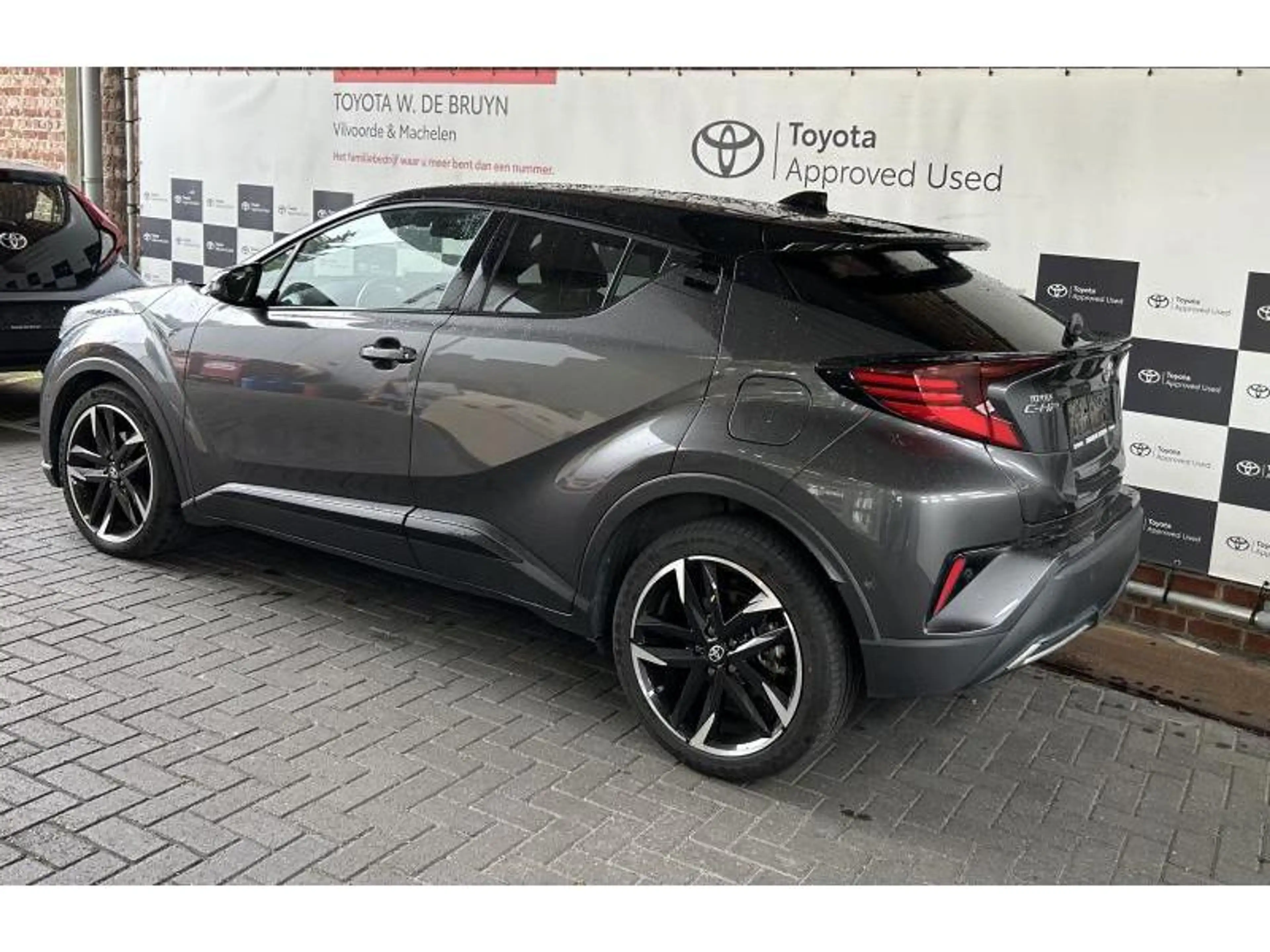 Toyota C-HR GR Sport — photo 3