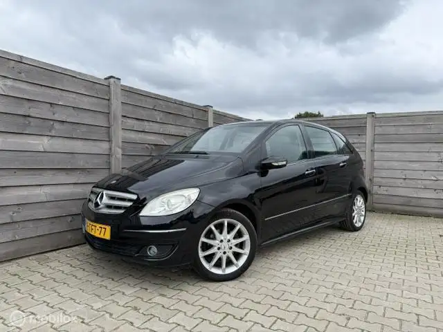 Mercedes-Benz B 170