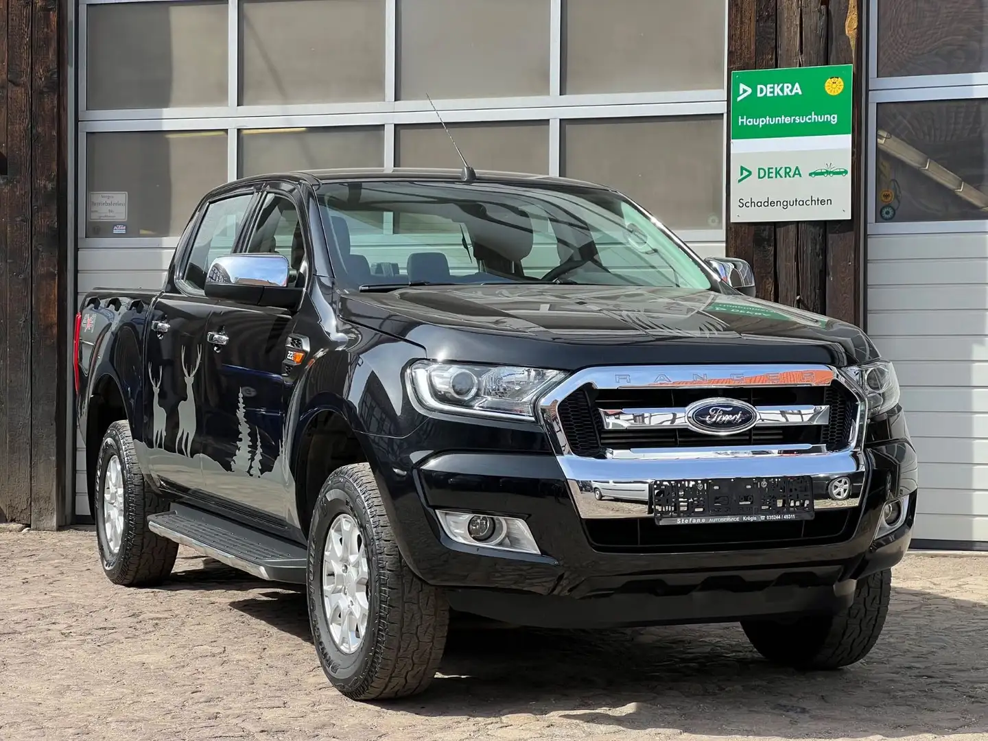 Ford Ranger XLT Doppelkabine 4x4 AHK Schwarz - 1