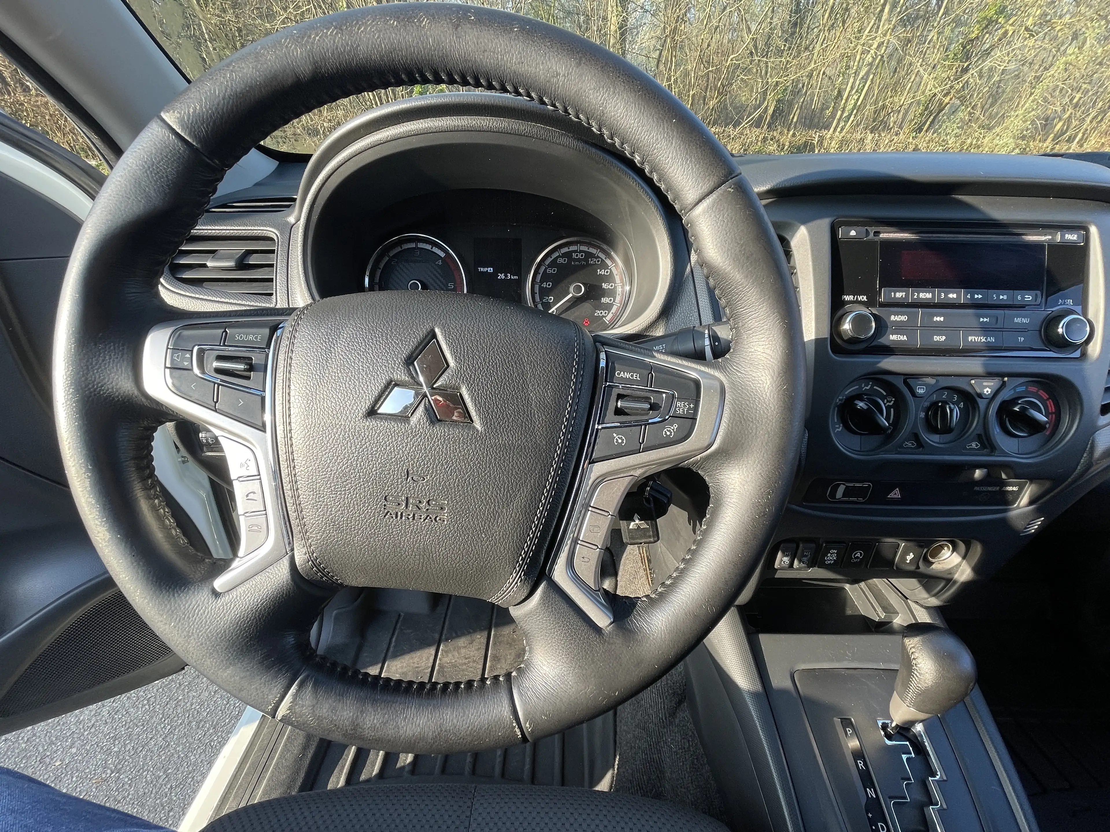 Mitsubishi L200 2.3DI-D 4WD-II CLIMA HARD TOP M.PIED 23900 HTVA — photo 12