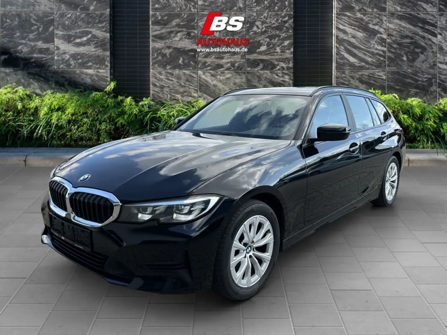 BMW 320 d Touring xDrive Aut. Advantage - 1
