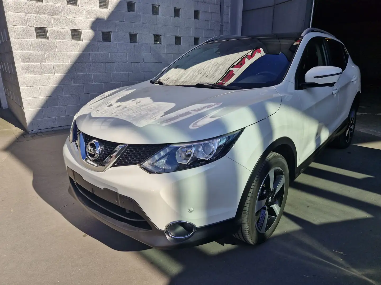 Nissan Qashqai DIG-N-Connecta Xtronic - 1