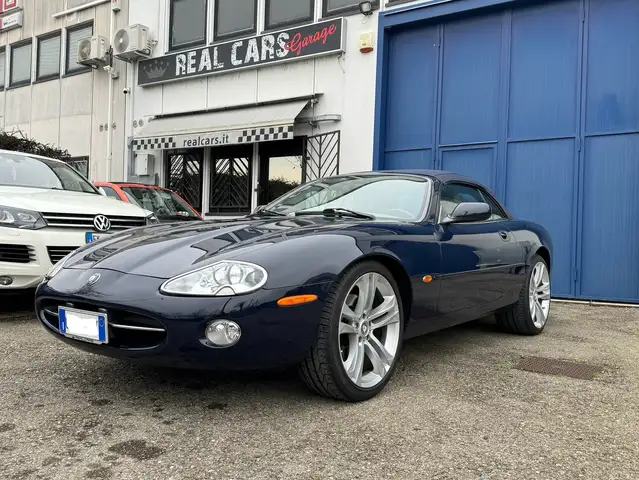 Jaguar XK8
