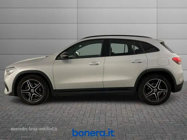 Mercedes-Benz Gla view 7