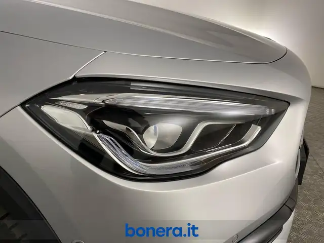 Mercedes-Benz Gla view 8