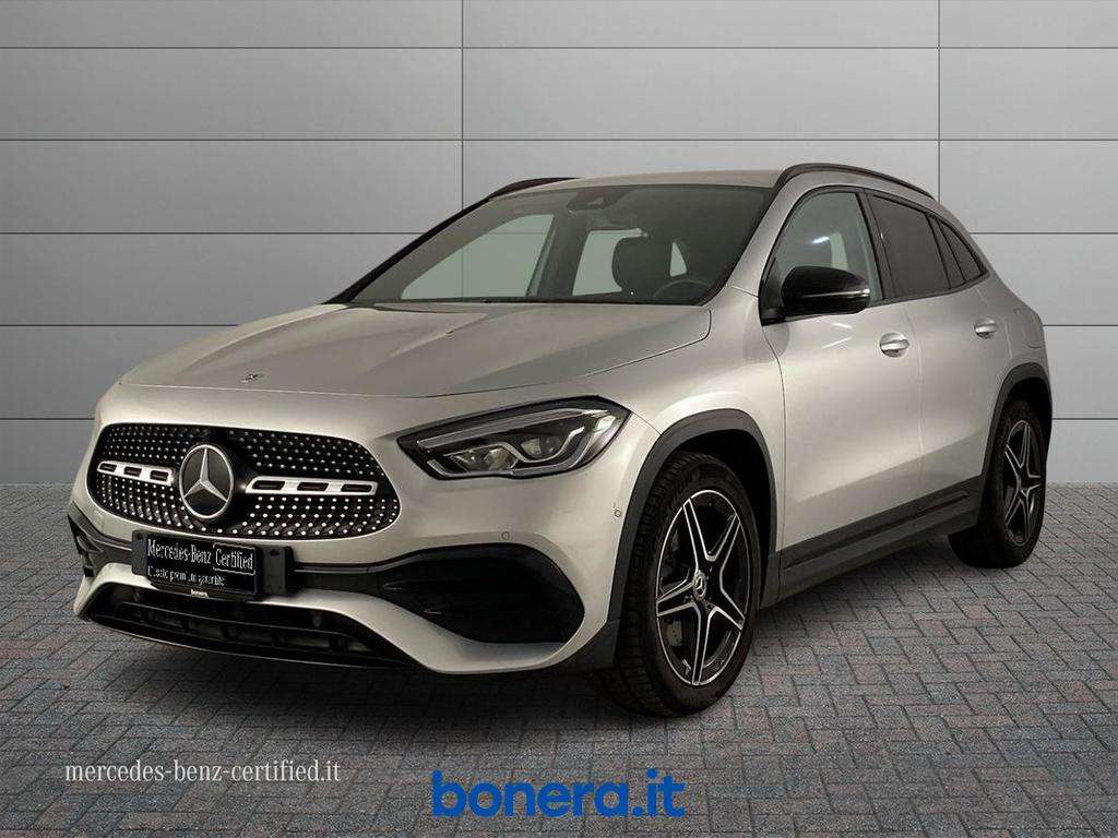 Mercedes-Benz GLA 200