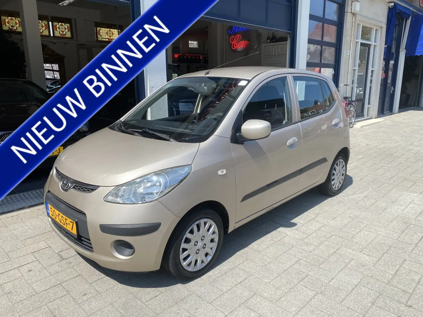 Hyundai i10 1.1 Dynamic Cool AIRCO/NW APK 06-2026 Beige - 1