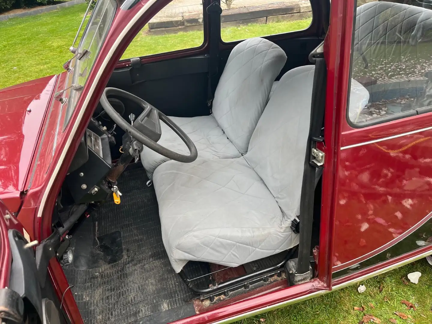 Citroen 2CV charleston - 2