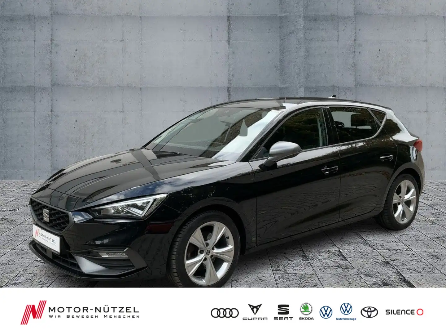 SEAT Leon 1.5 TSI FR-LINE LED+NAV+APP+GRA+SHZ+PDC+NSW Schwarz - 1