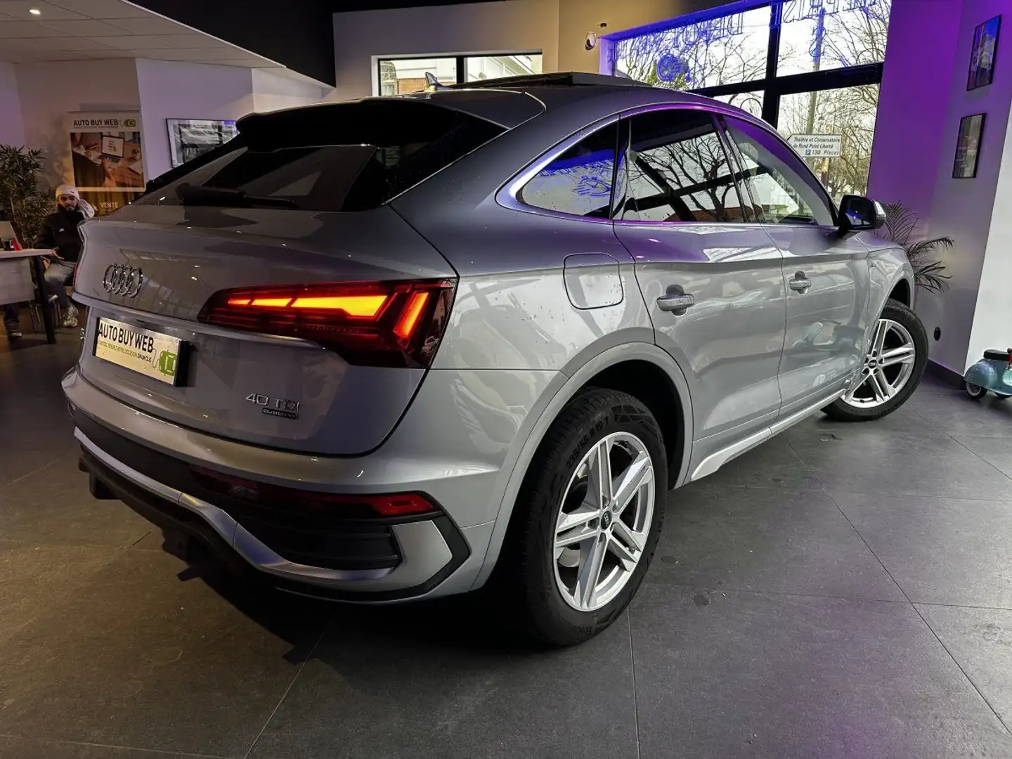 Audi Q5 40 TDI 204 S tronic 7 Quattro S line / 1er Main Fr Gris - 2