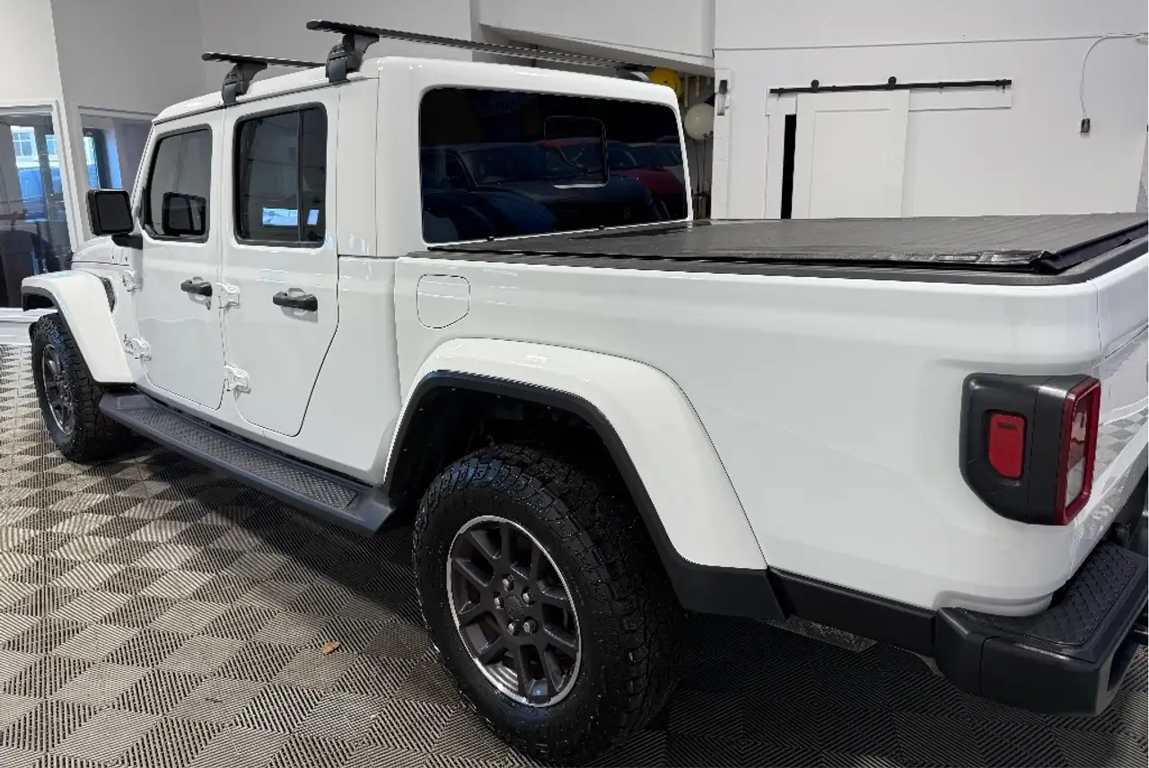 Jeep Gladiator снимка Jeep Gladiator