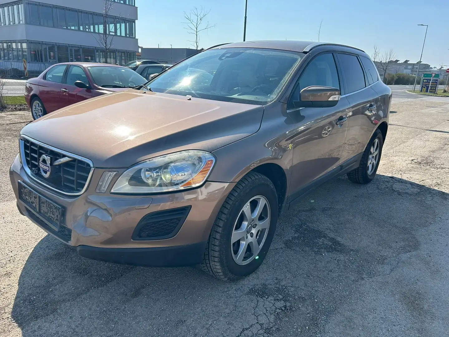 Volvo XC60 Summum AWD Braun - 1