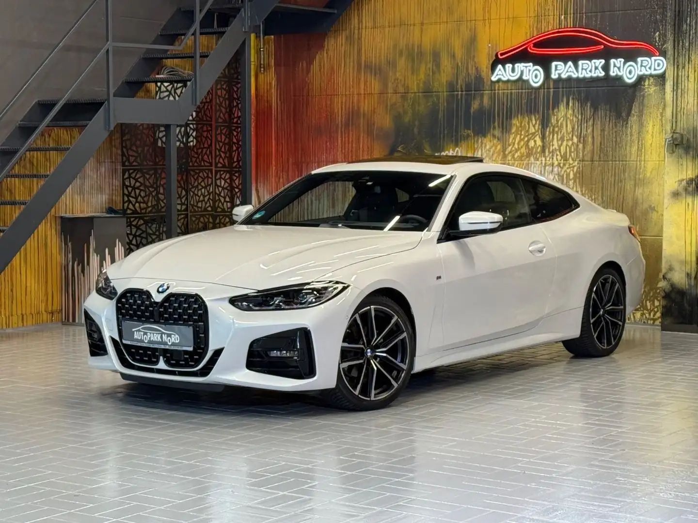BMW 420 i Coupe LCI M Sport Aut. LED~ACC~GSD~H&K~360° Blanc - 1