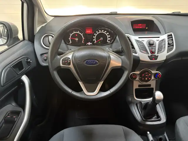 Ford Fiesta view 12