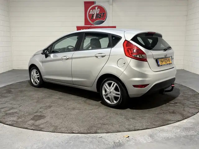 Ford Fiesta view 3