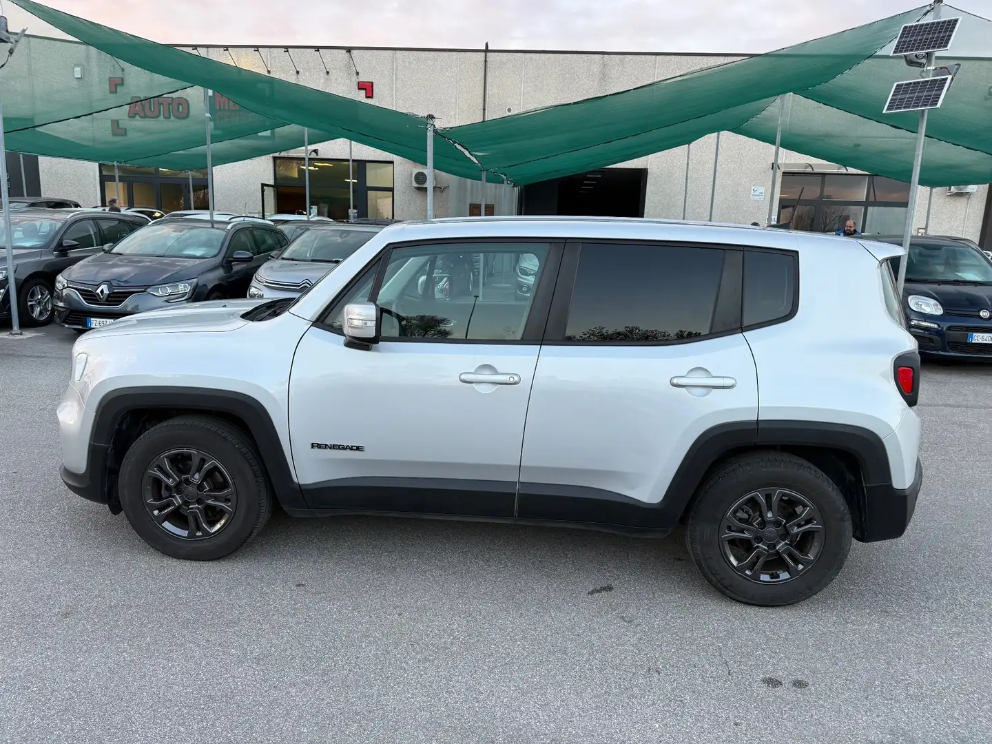 Jeep Renegade Renegade 1.6 Mjt 130 CV Limited Gris - 2