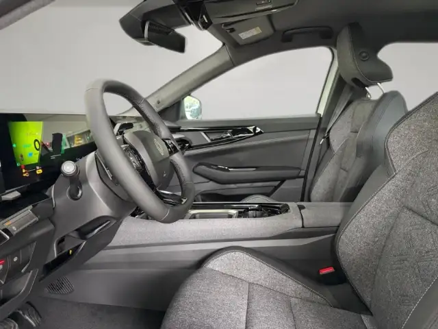 Renault Austral view 7