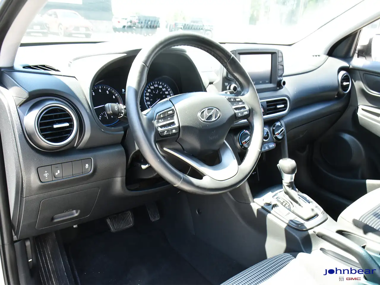 Hyundai KONA снимка Hyundai KONA
